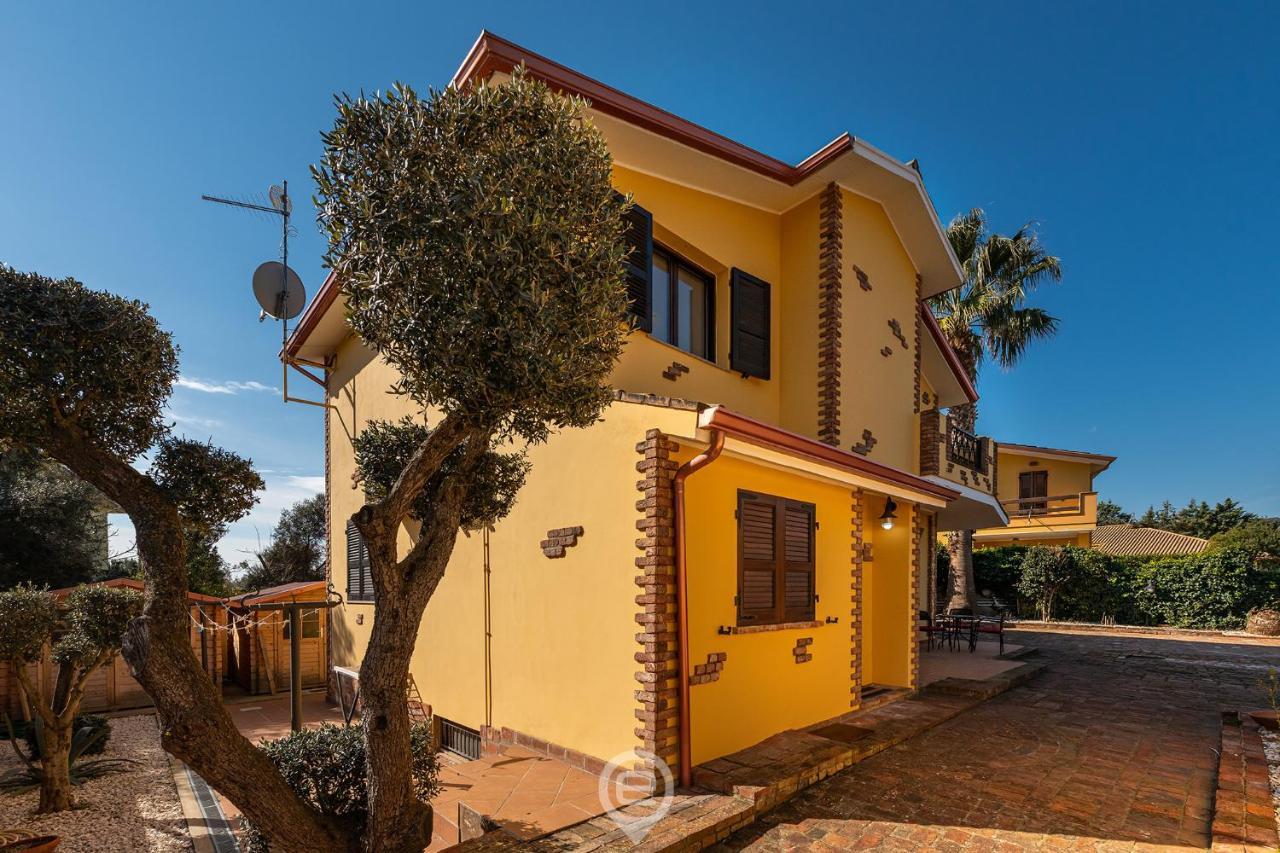 Villa Monica - Suites Иглесиас Екстериор снимка