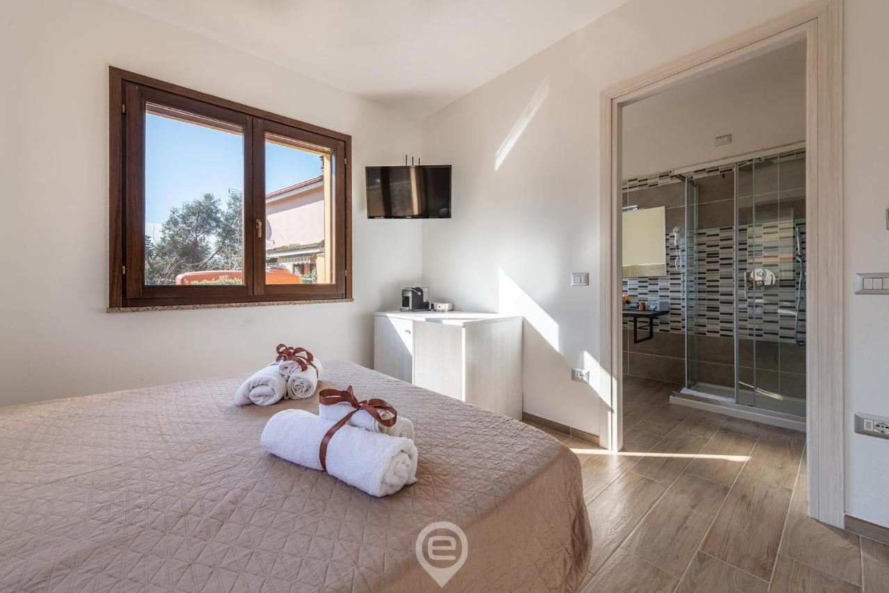 Villa Monica - Suites Иглесиас Екстериор снимка