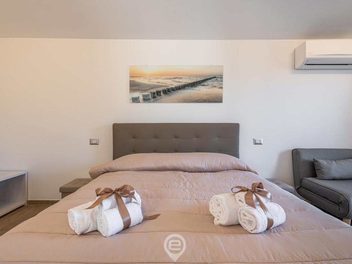 Villa Monica - Suites Иглесиас Екстериор снимка