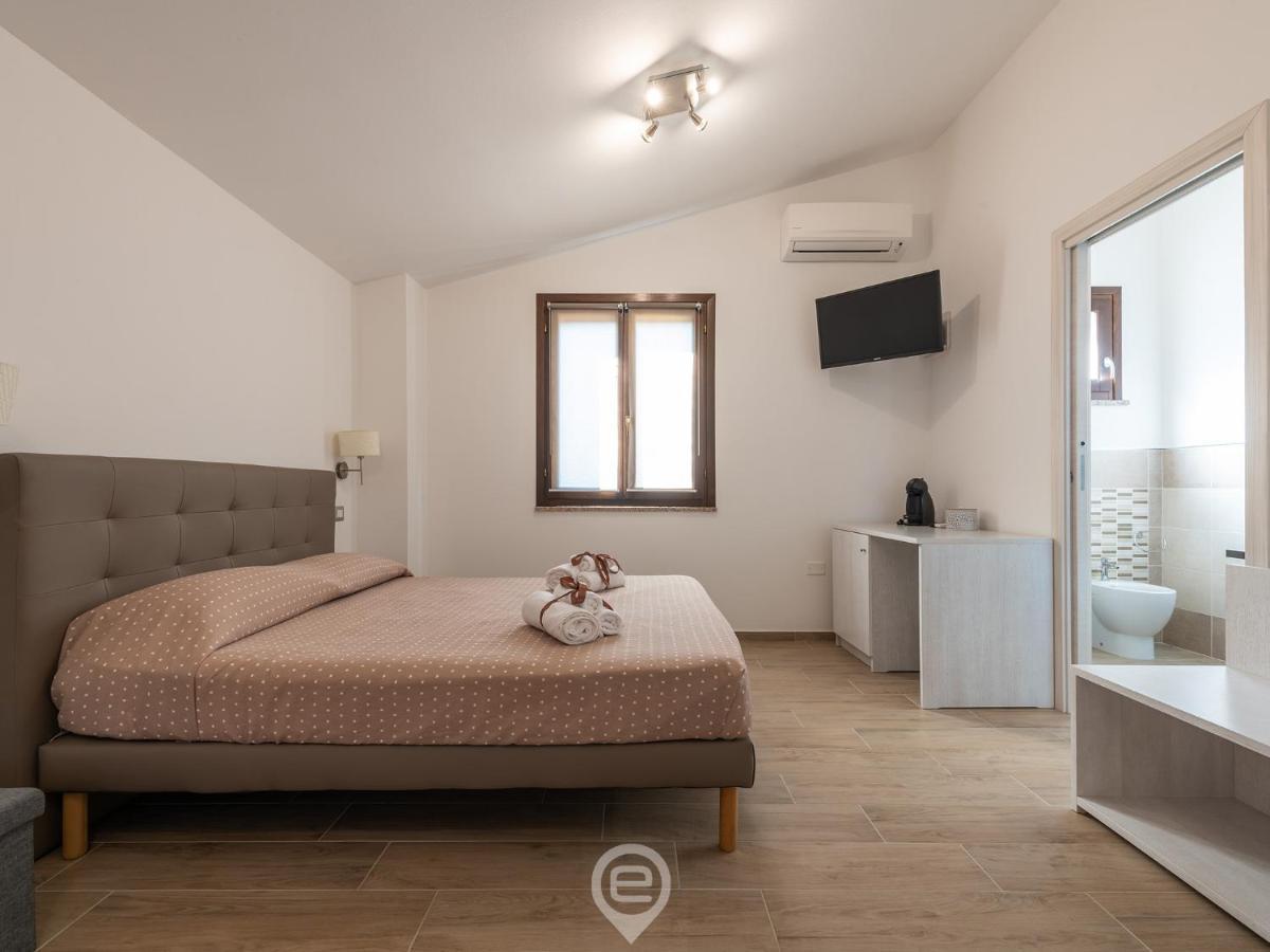Villa Monica - Suites Иглесиас Екстериор снимка