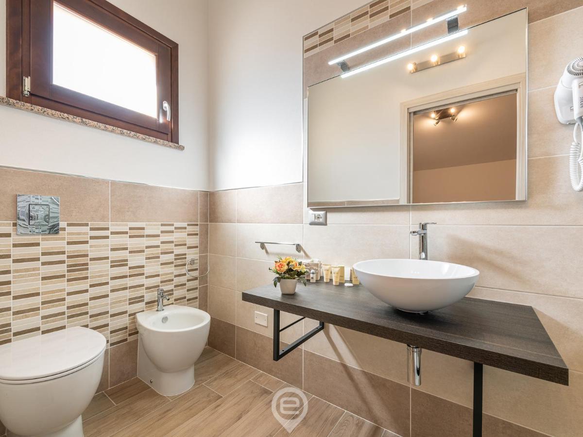 Villa Monica - Suites Иглесиас Екстериор снимка